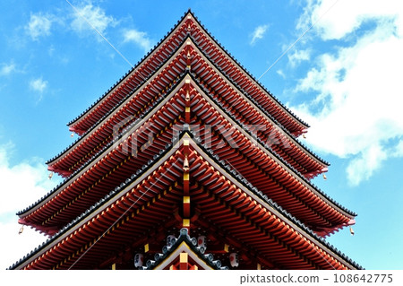 Takahata Fudoson Kingoji Five-storied pagoda 108642775