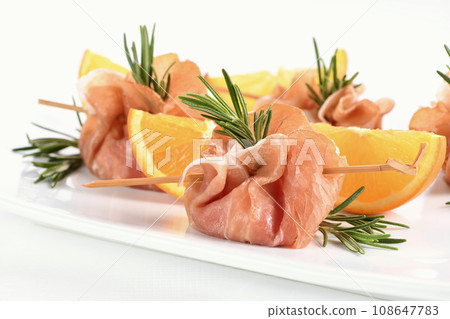 Festive snack - bacon bags 108647783