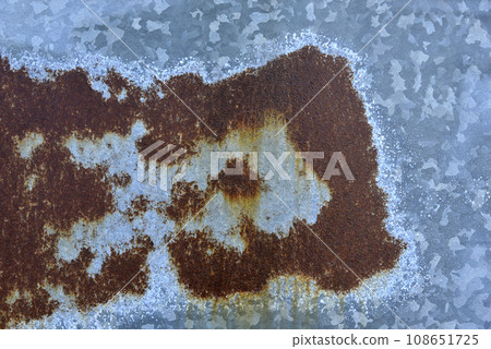 Rusted iron plate 108651725