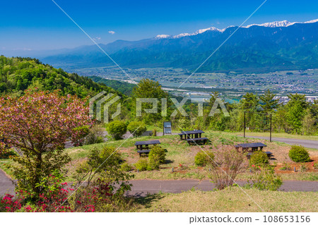 Azumino和Northern Alps山脈從Mt. Azumino和Northern Alps山脈從Mt. 108653156