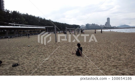 Beach with sea view 108654186