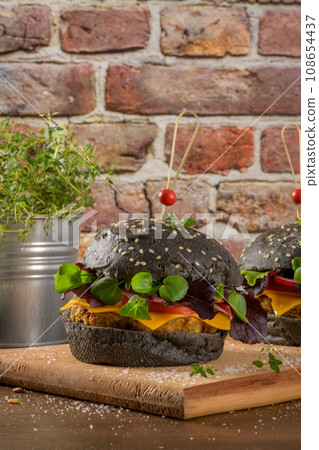 Tasty grilled veggie burgers 108654437