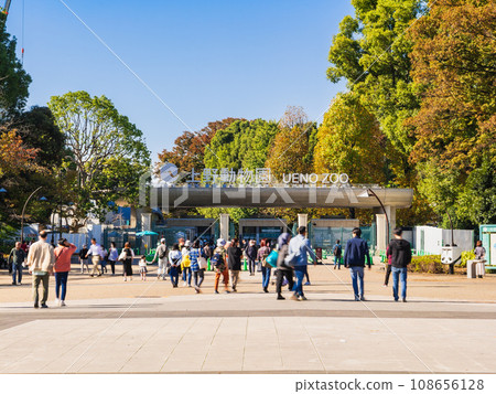 Ueno Zoo main gate 108656128