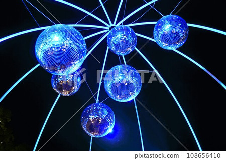 illumination 108656410