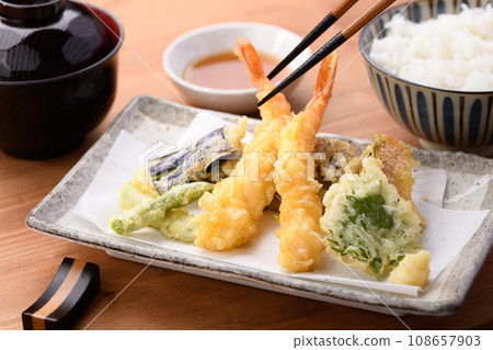 什錦天婦羅 蝦天婦羅 什錦天婦羅 蝦天婦羅 108657903
