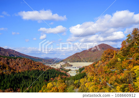 2023 年 11 月從秋田縣赤瀧大橋眺望成瀨水壩工地 2023 年 11 月從秋田縣赤瀧大橋眺望成瀨水壩工地 108660912