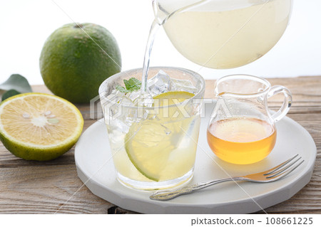 自製 Jabara 果汁白色背景 108661225