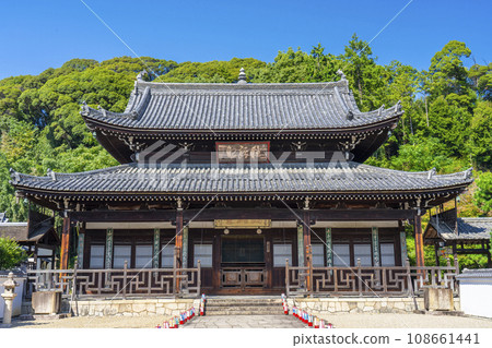 Founder of Manpukuji, the head temple of the Obaku sect 108661441