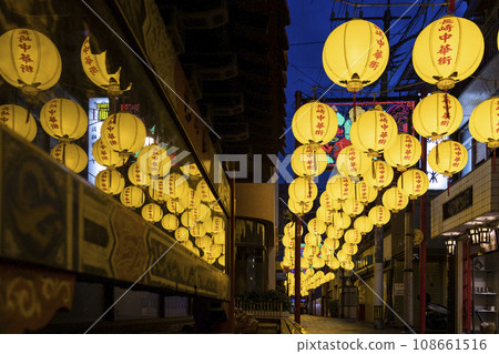 Mid-Autumn Festival in Nagasaki Shinchi Chinatown [Nagasaki City, Nagasaki Prefecture] 108661516