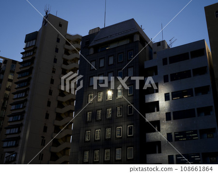 Image of a building reflecting the sun Image of a building reflecting the sun 108661864