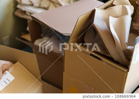 Cardboard box Cardboard box 108669364