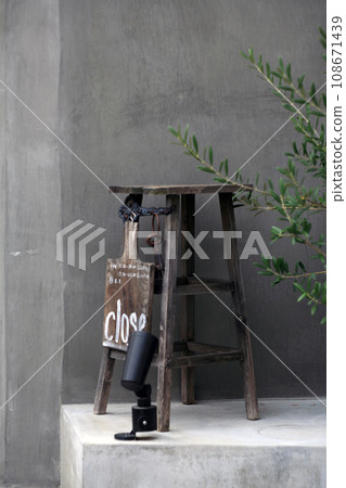 stool sign stool sign 108671439