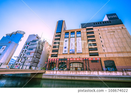 日本橫濱城市景觀十一月。橫濱站、橫濱 Vivre 等景觀 日本橫濱城市景觀十一月。橫濱站、橫濱 Vivre 等景觀 108674022