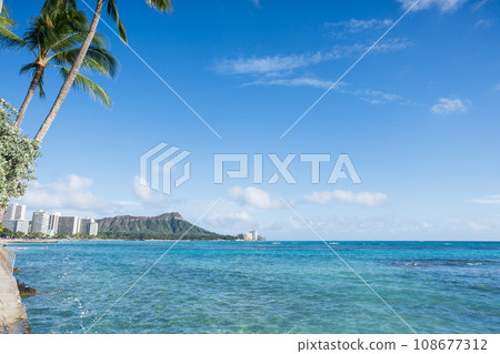 hawaii beach scenery 108677312