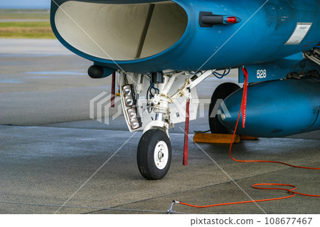 日本航空自衛隊戰鬥機F-2的前起落架 日本航空自衛隊戰鬥機F-2的前起落架 108677467
