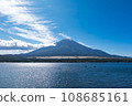 (Yamanashi Prefecture) Autumn Lake Yamanaka and Mt. Fuji 1 108685161
