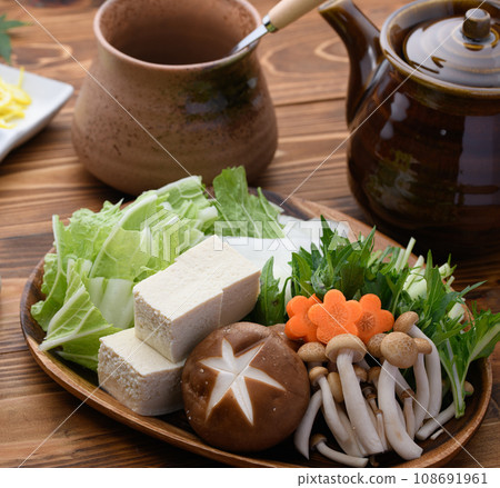 Ingredients for hot pot dishes Ingredients for hot pot dishes 108691961