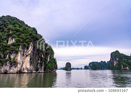 Vietnam, Ha Long Bay with its strange rocks Vietnam, Ha Long Bay with its strange rocks 108693167