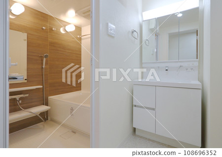 Bathroom bathroom Bathroom bathroom 108696352