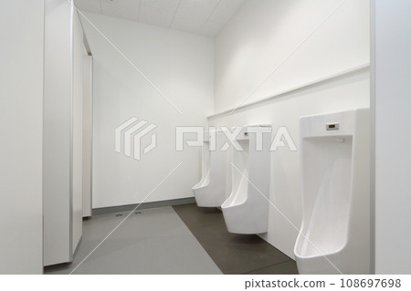 乾淨的男廁 乾淨的男廁 108697698