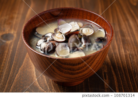 Shijimino miso soup Shijimino miso soup 108701314