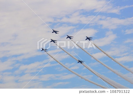 Blue Impulse flying in formation at the Hofu Kita Air Base Air Festival 108701322