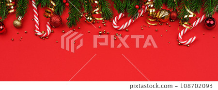 green fir frame christmas red background green fir frame christmas red background 108702093