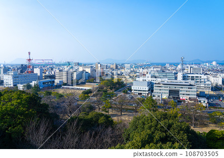 [Japan's 100 Famous Castles] Marugame Castle Marugame City seen from Ninomaru Marugame City, Kagawa Prefecture 108703505