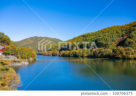 秋天的三之輪水壩紅葉湖 108706375