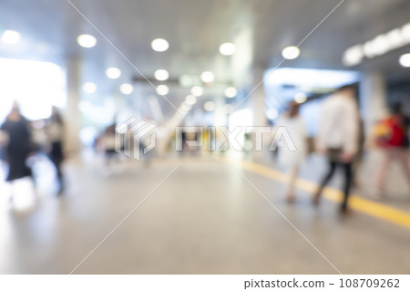 Blurred expression of downtown 108709262