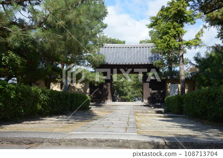 Daitokuji Temple South Gate Murasakino, Kita Ward, Kyoto City 108713704