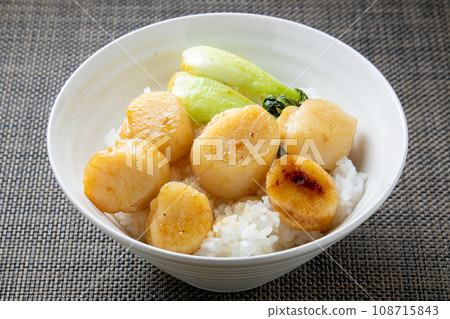 Scallop bowl (with bok choy). 108715843