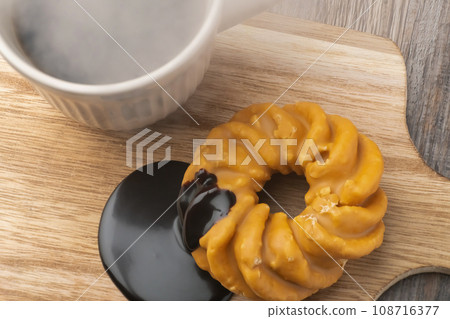 French cruller coffee 108716377