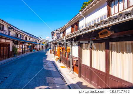 Kurashiki Bikan Historical Quarter and white-walled townscape 108717752
