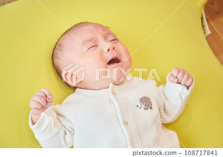 Baby crying Baby crying 108717841