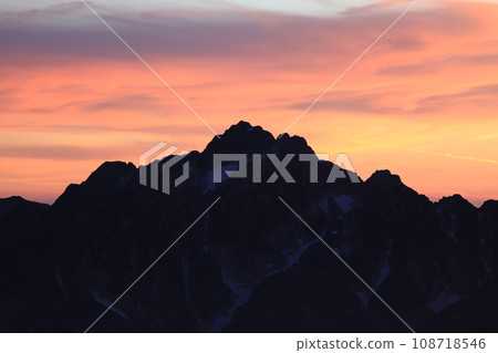 Tsurugidake in the Northern Alps at sunset 108718546