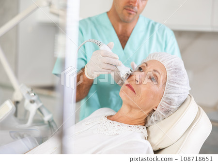 Using ultrasonic import 108718651