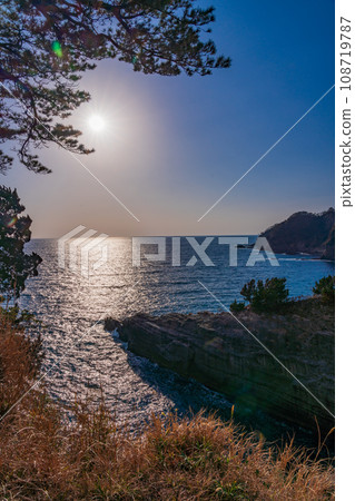 (Shizuoka Prefecture) Nishi-Izu Dogashima sunset view 108719787