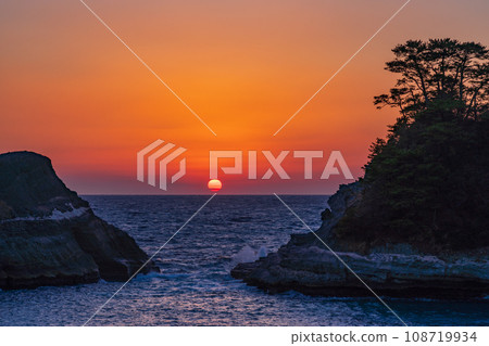 (靜岡縣)西伊豆山都島日落日落 (靜岡縣)西伊豆山都島日落日落 108719934