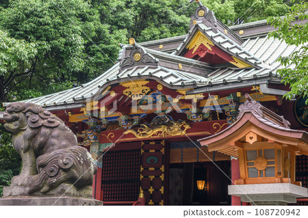 神社與寺廟:東京澀谷區紺野八幡宮雄偉的神社建築 神社與寺廟:東京澀谷區紺野八幡宮雄偉的神社建築 108720942