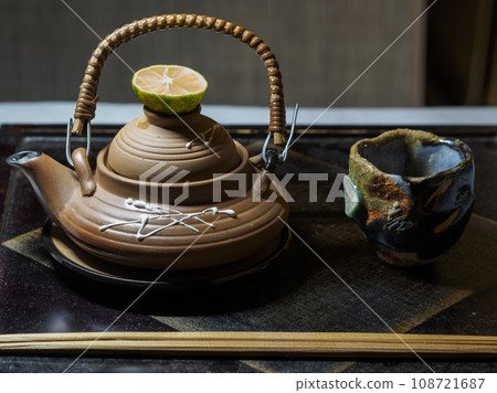 一杯松茸煲蒸松茸 一杯松茸煲蒸松茸 108721687