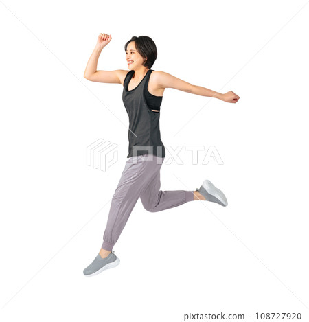 PNG穿著運動服跳躍的女人,剪裁背景透明 PNG穿著運動服跳躍的女人,剪裁背景透明 108727920