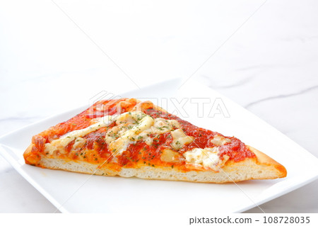 Tomato sauce pizza topped with cheese and bacon 108728035