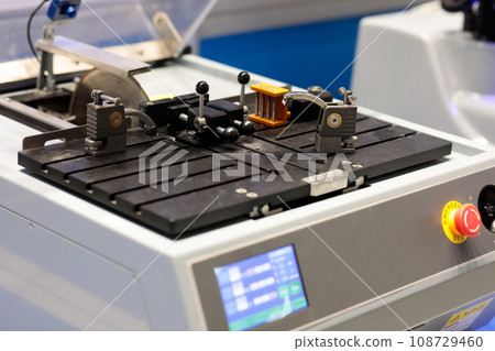 tabletop automatic precision cutter machine tabletop automatic precision cutter machine 108729460