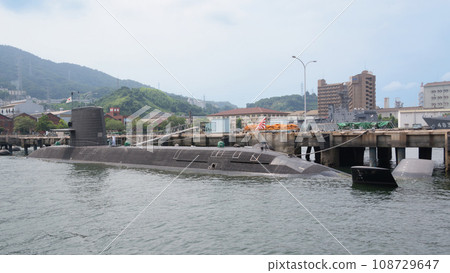 Maritime Self-Defense Force Soryu-class submarine on the pier 108729647