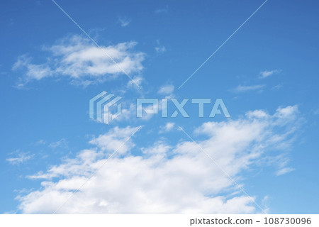 Autumn sky blue sky image [Tokyo] 108730096