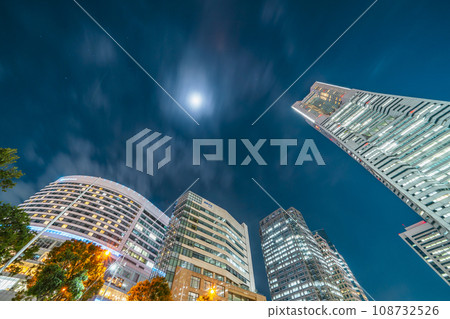City night view of Minato Mirai, Yokohama [Kanagawa Prefecture, Yokohama City] 108732526