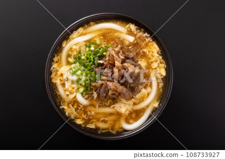 牛肉蛋醬烏龍麵 108733927