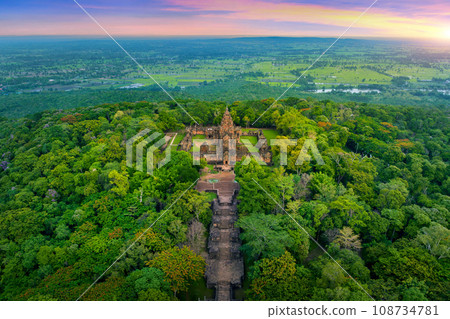 Prasat hin phanom rung at sunset, Buriram, Thailand. 108734781