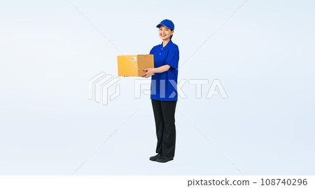 穿著工作服拿著行李的女人、送貨員、工人、剪出全身照片 穿著工作服拿著行李的女人、送貨員、工人、剪出全身照片 108740296